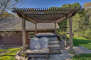 Rustic Dundee Log Cabin w/ Hot Tub & Forest Views! - Image 2