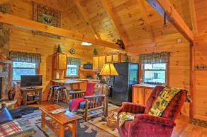 Rustic Dundee Log Cabin w/ Hot Tub & Forest Views! - Image 4