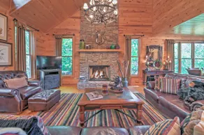 Dream Catcher: Luxe Cabin w/ Large Deck + Mtn View - Image 5