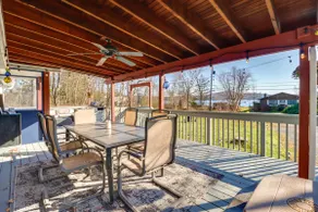 Lake View, Hot Tub, Fire Pit! Poconos Fall Getaway - Image 3