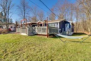 Lake View, Hot Tub, Fire Pit! Poconos Fall Getaway - Image 4