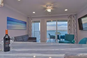 Tropical Stay on the Bay • Close to Stadiums! - Image 3