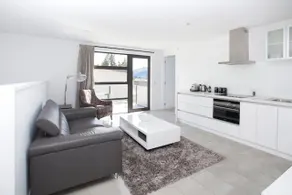 Apartments on Upton - Image 2