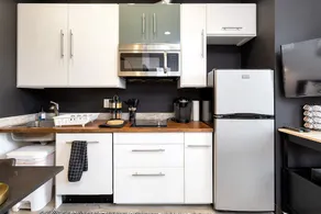 Comfy Studio with Kitchen Central Danbury, ADA - Image 2