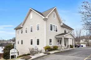 Comfy Studio with Kitchen Central Danbury, ADA - Image 5
