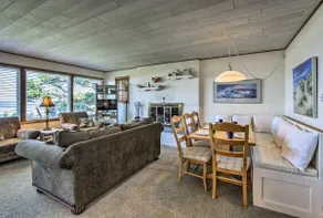 Oceanfront Escape w/ Pacific Views: Surf & Explore - Image 4