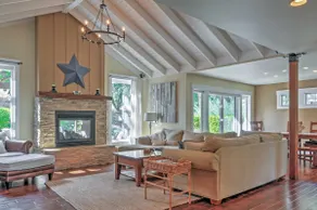 Smukke 4BR Wapato Point Home w / Private Hot Tub! - Image 3