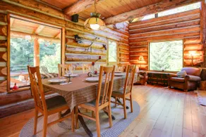 Cozy Easton Cabin w/ Wenatchee Nat'l Forest Views! - Image 5