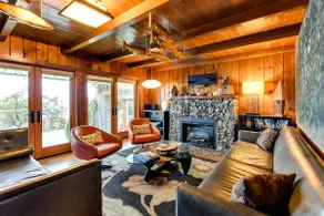 'The Nest' Gorgeous Waterfront 3BR La Conner Home - Image 4
