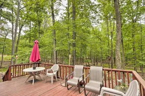 Relaxing Eagle Rock Resort Home - 1 Block to Lake! - Image 2
