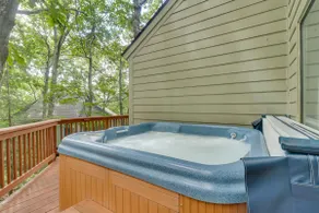 Wintergreen Home w/ Hot Tub, Deck & Mountain Views - Image 3