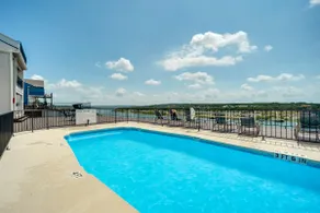 The South Shore of Lake Travis: Spicewood Condo - Image 3
