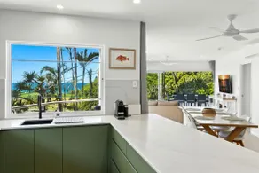 Unit 2, Beach Gallery, 9 Andrew Street, Point Arkwright, Linen incl, 500 BOND - Image 4
