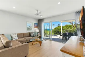 Unit 2, Beach Gallery, 9 Andrew Street, Point Arkwright, Linen incl, 500 BOND - Image 3