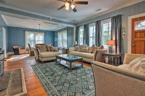 Starfish Home for 10, Fast EV Charger, and Pet Friendly - Image 2