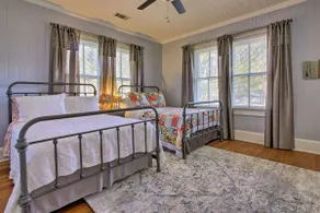 Starfish Home for 10, Fast EV Charger, and Pet Friendly - Image 5