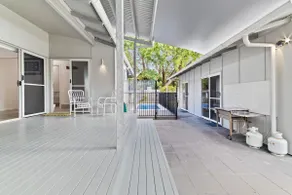 Bella on Boreen by Discover Stradbroke - Image 3