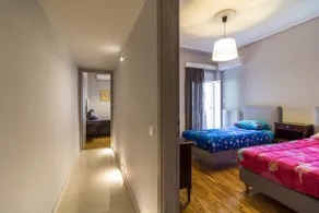 Comfortable and Spacious 2 bdr Apt - Image 2