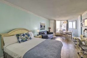 Ocean Views & Resort Amenities: Myrtle Beach Condo - Image 3