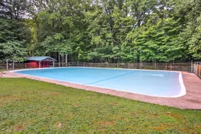 Pool Access: Pet-Friendly Pennsylvania Cabin! - Image 2