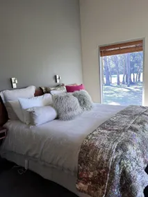 Ironstone Romantic Couples Retreat - Image 4