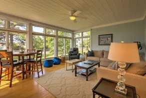 Boutique Home in Door County w/ Eagle Harbor Views - Image 4