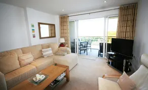 Headland View Beautiful 2 bedroom apartment - Image 4