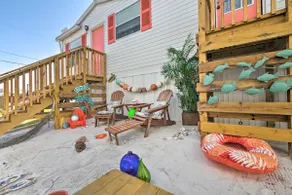 Elevated Deck! Fun-Filled Homosassa River Home - Image 3