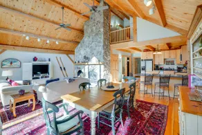 1 Mi to Mt Snow: 'Luna Stella' Home w/ Fireplace - Image 2