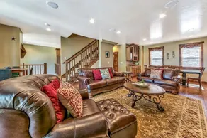 Lv12 luxury villa with hot tub, close to skiing - Image 4