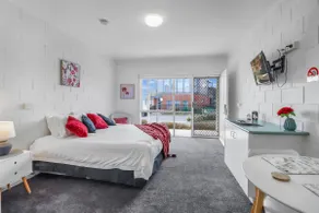 Studio Apt, Essential Comfort, CBD, Mibnb - Image 2