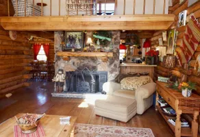 Dwyers Den - Image 2