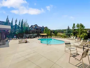844 Park Edge - Image 2