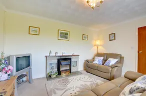 3 Bed in Llandysul oc-was200 - Image 2