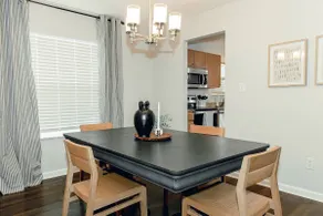 4 Bed, 2.5 Bath/Peloton/2 Car garage/Gas Grill - Image 2