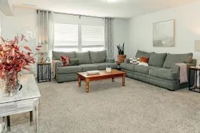 4 Bed, 2.5 Bath/Peloton/2 Car garage/Gas Grill - Image 4