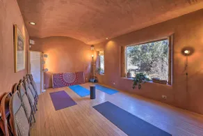 'Hawk Hill Retreat House' pittoresque sur 10 hectares avec spa - Image 2