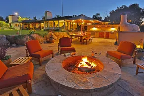 Beautiful View - Designer Comfort & Private Tennis - Image 4