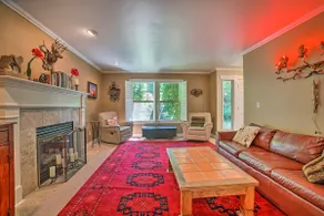 Beautiful Wine Country Home w/ Hot Tub & Lake View - Image 3