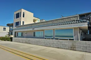 Redondo Oceanfront-Mission Beach Home, Sleeps 11! - Image 4