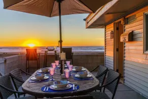 Redondo Oceanfront-Mission Beach Home, Sleeps 11! - Image 2