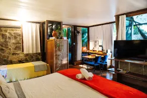 Elegant house integrated into a natural paradise - Image 3