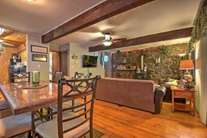 1 Mi to Lake Wallenpaupack: Pocono Mountain Home! - Image 5