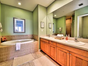 Harborview Grande 705 - Image 3