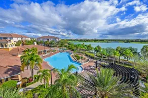 Beautiful Lake View Condo, Vista Cay-1004 - Image 4