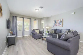 Beautiful Lake View Condo, Vista Cay-1004 - Image 3