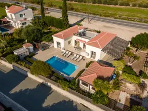 Villa Summerside by Ezoria Villas in Coral Bay - Image 2
