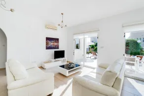 Villa Summerside by Ezoria Villas in Coral Bay - Image 4
