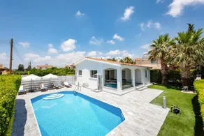 Villa Mikaella by Ezoria Villas in Coral Bay - Image 3