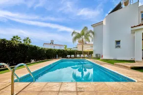 Villa Haven by Ezoria Villas - Image 3